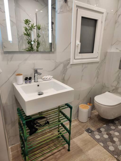 Lux House Attiki Vipgreece Lägenhet Aten Exteriör bild